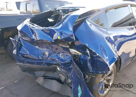 2025 Tesla Model Y Long Range Dual Motor All-Wheel Drive из США, поврежденный, VIN 7SAYGDEE1SF284997